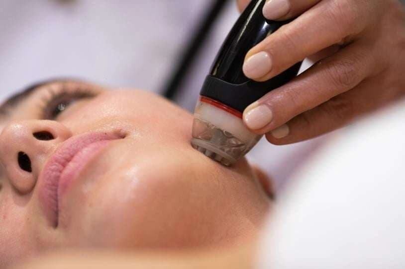 Professional hydradermabrasion facial treatment in Berlin