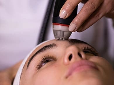 Dermaclear Hydradermabrasion facial treatment in Berlin