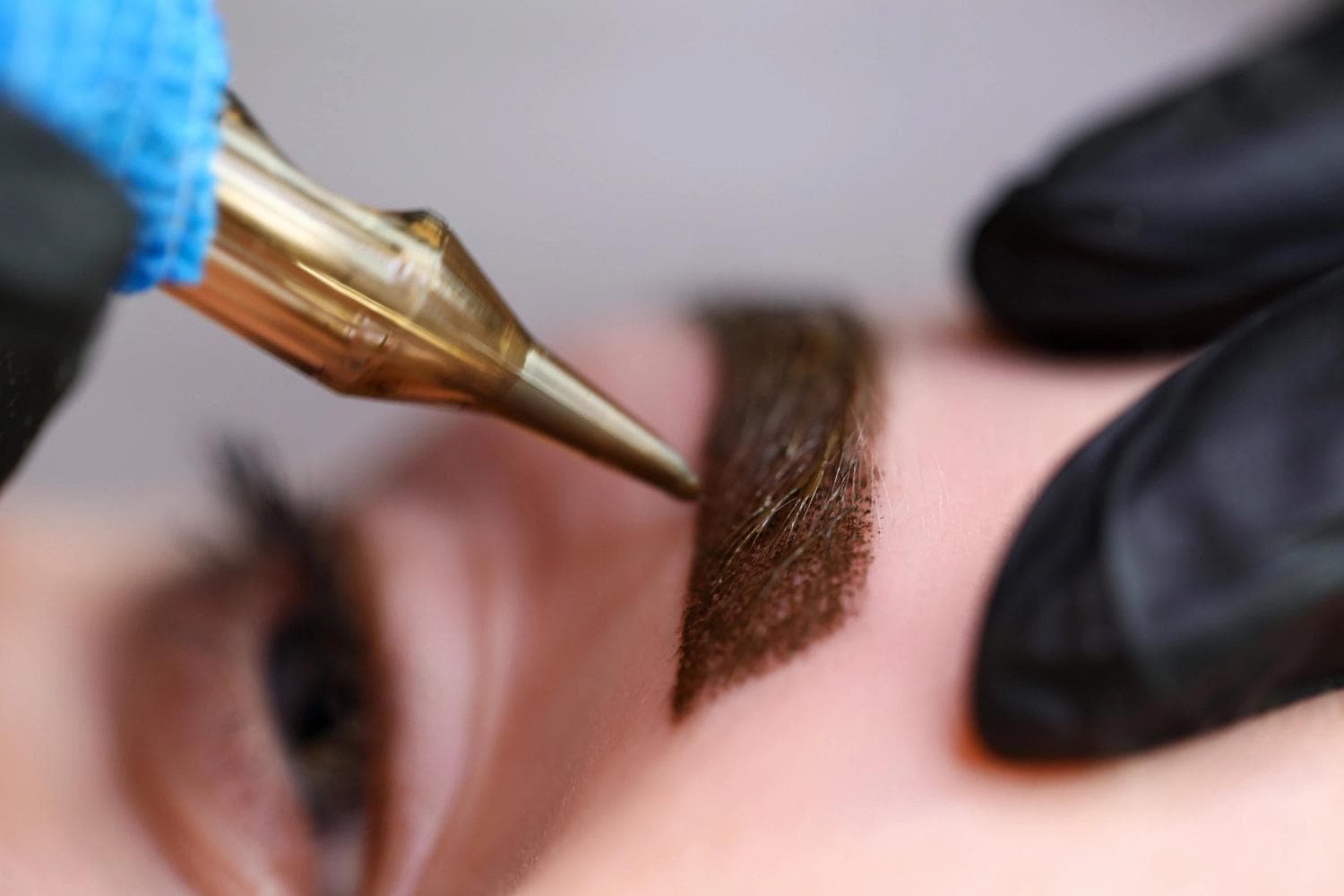 Professional Powder Brow Shading: Soft Gradient Eyebrow Technique