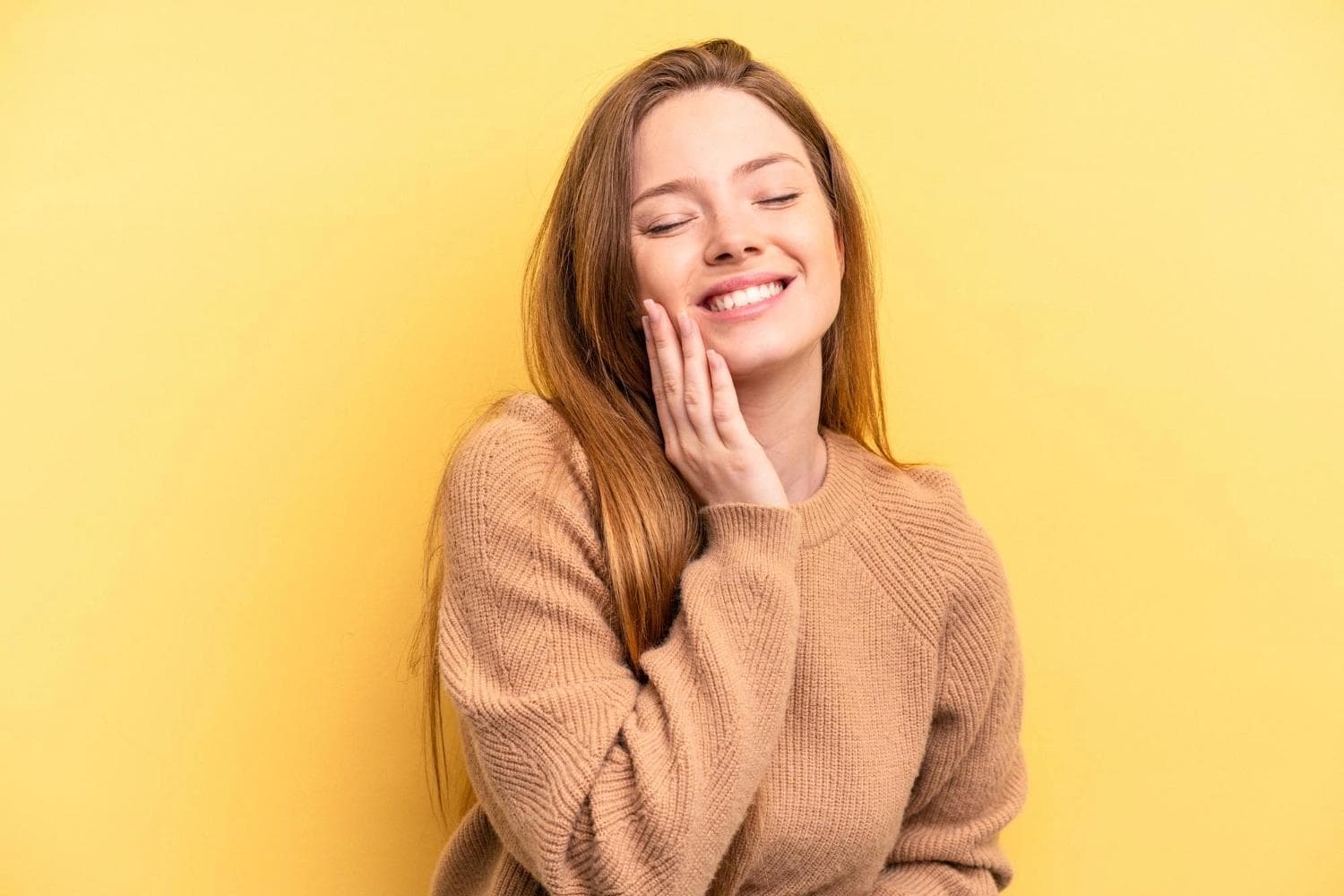 Young woman smiling with clear skin after Advanced BHA Lift peeling treatment, showing healthy and fresh complexion